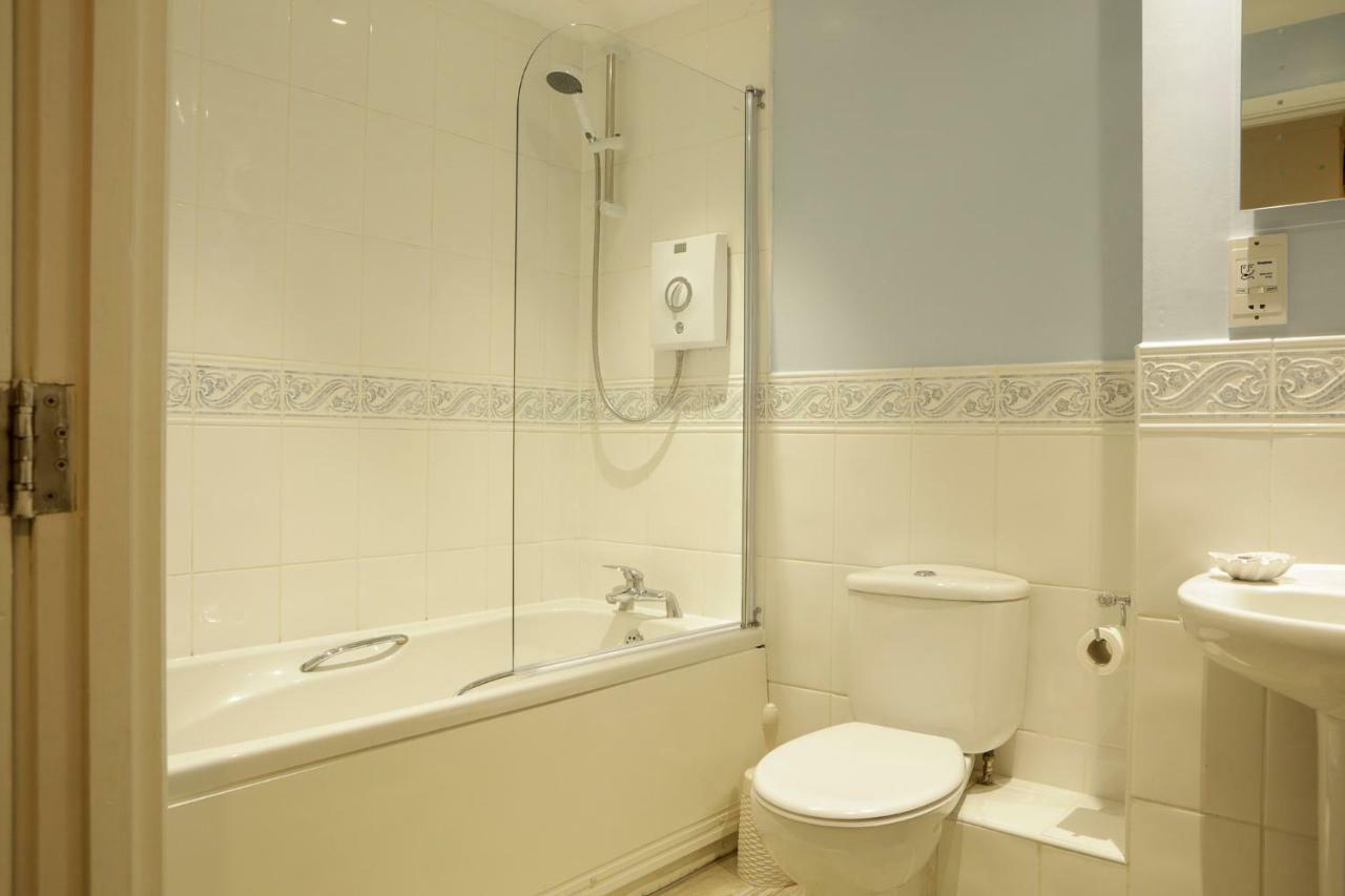 Newly Refurbished 1 Bed First Floor Apartment With Wifi Cosham Exterior foto